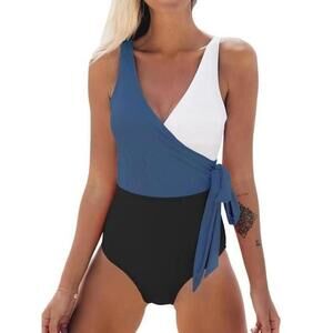 NWT Cupshe One Piece Swimsuit Wrap Color Block Tie Side - Size‎ Small
